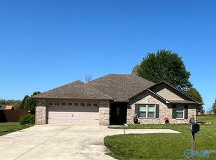 18243 E Limestone Rd, Athens, AL 35613