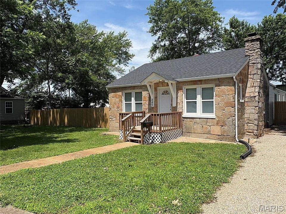 1st image of 249 Virginia St