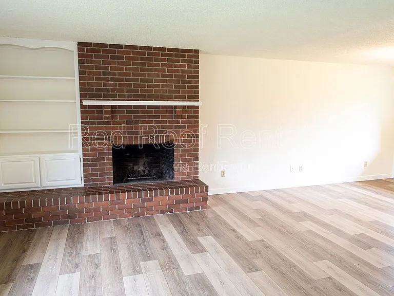 1418 Tule Lake Dr S — Photo 11