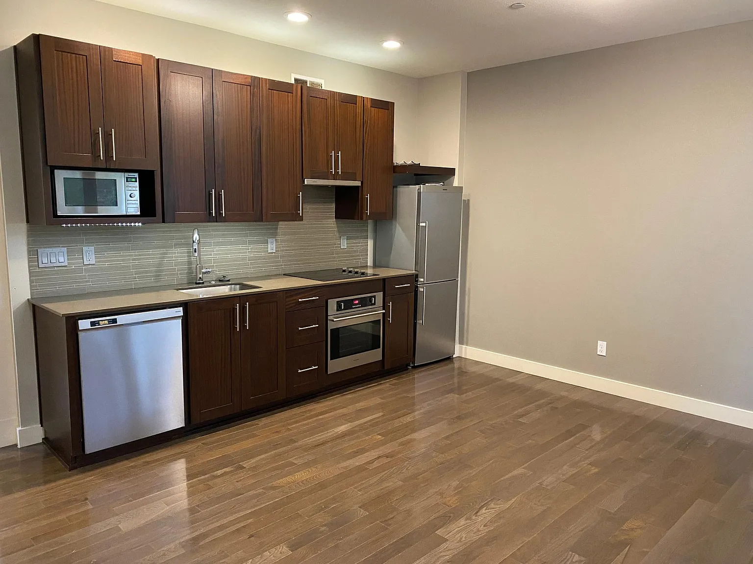 1 bed, 625 sqft, $1,499 — Photo 1