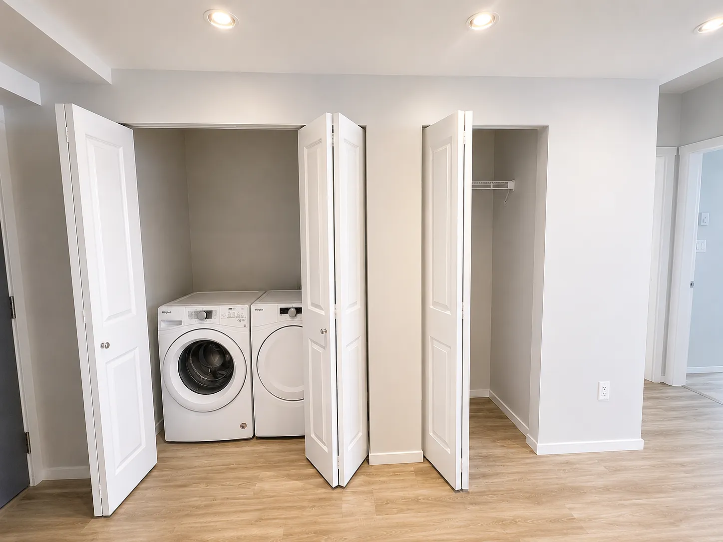 2 bed, 880 sqft, $3,200 — Photo 3