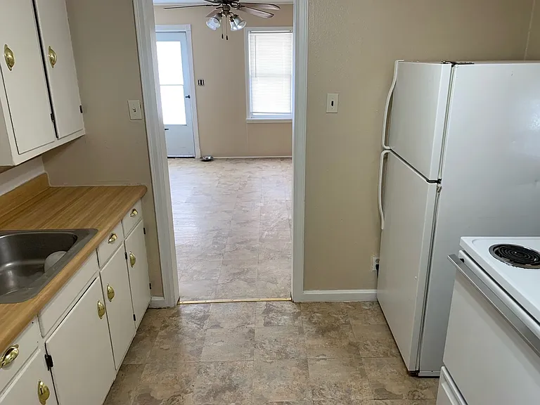 3817 S Ong St — Photo 5