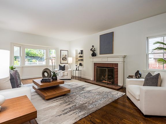 4th image of 128 Elm Ave