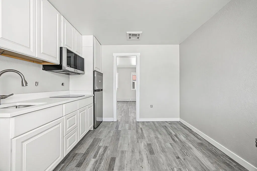 1 bed, 560 sqft, $1,200 — Photo 1