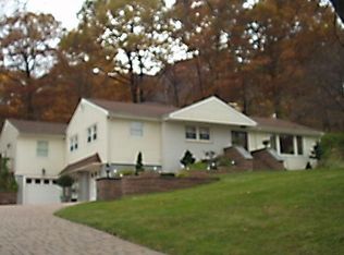 25 Dorothy Dr, North Haledon, NJ 07508