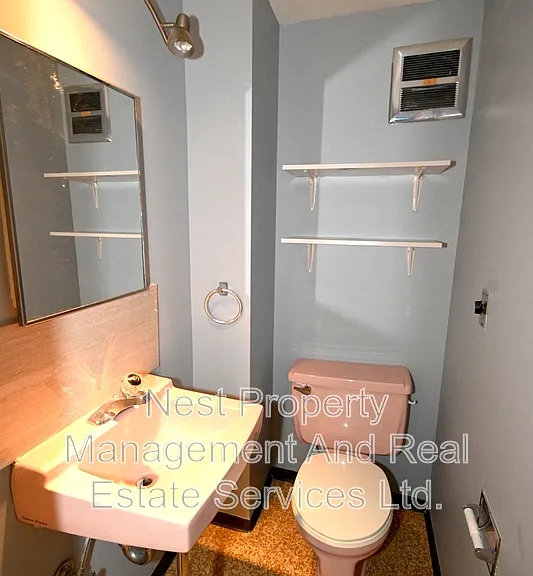 596 Central St E #1 — Photo 5