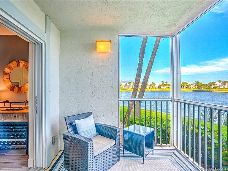 5601 NE Gulfstream Way — Photo 28