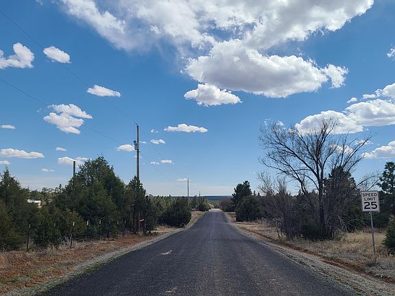 2nd image of 16 Quail Hollow Dr