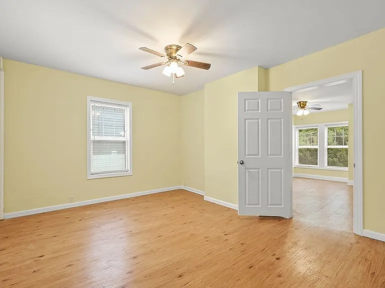 10 Cottage St #10 — Photo 11