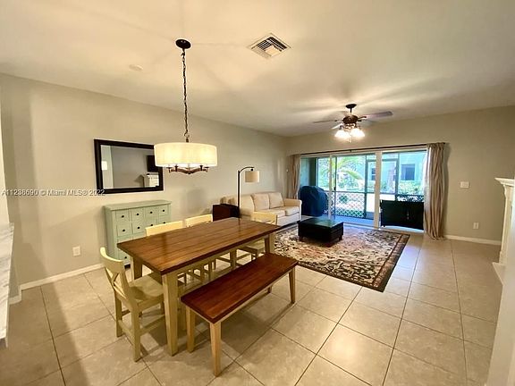 5th image of 237 SW 122nd Ave Unit 237