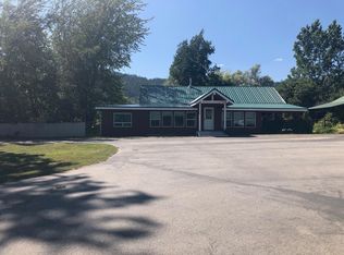 2761 Highland Flats Rd, Naples, ID 83847