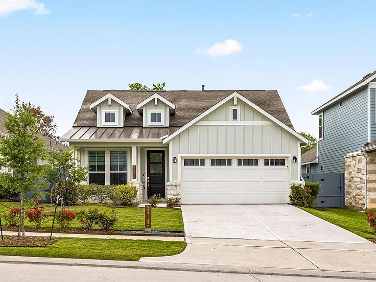 33142 School Hill Rd — Photo 2