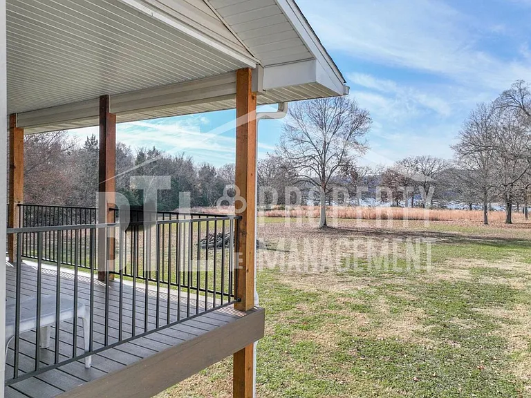 134 Lake Village Ln — Photo 16