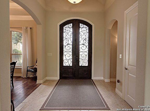 5th image of 763 Cambridge Dr