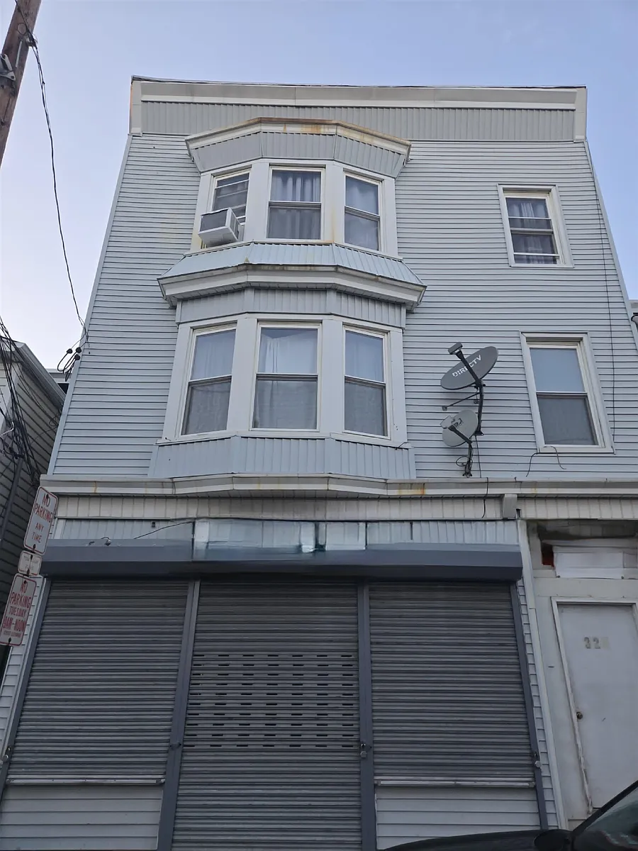 Building Photo - 328 Cross St #2-0904