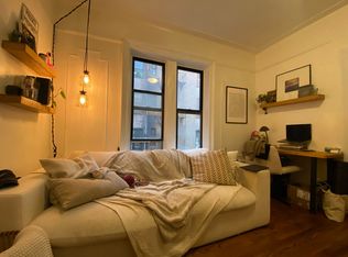 374 S 5th St APT 10, Brooklyn, NY 11211