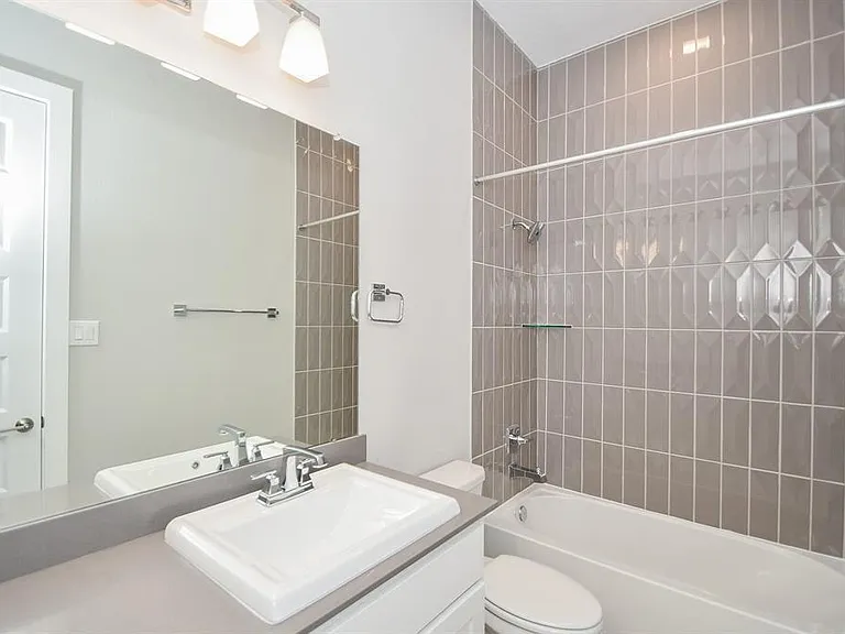 10334 Fountain Shore Dr — Photo 31