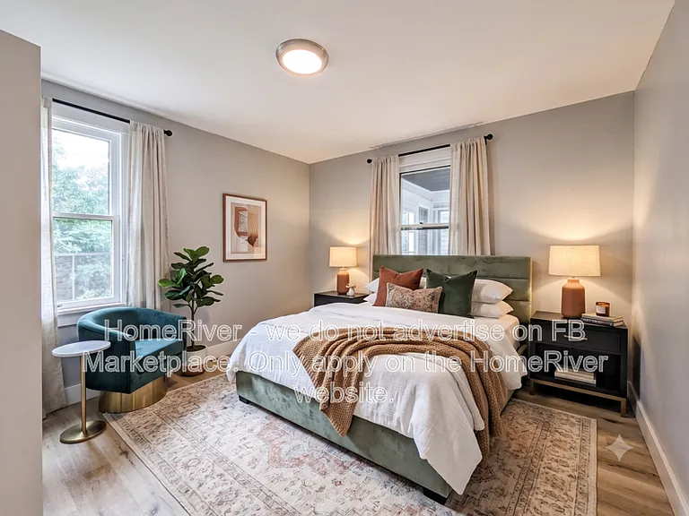 1323 Leaside Dr — Photo 2