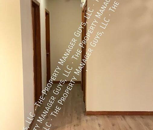 4th image of 3125 Sky St