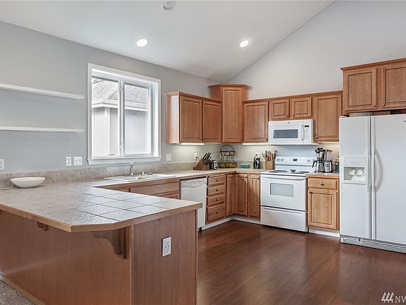 3rd image of 17915 25th Ave E