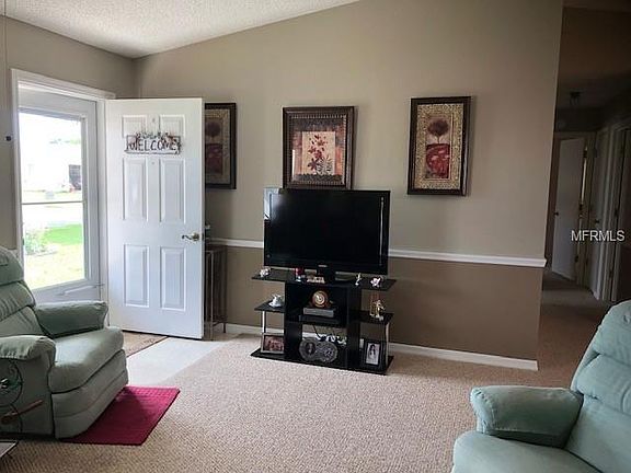 5th image of 17858 SE 107th Ct