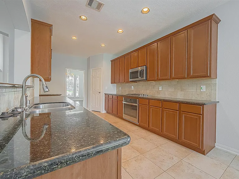 25907 Pebble Terrane Ln — Photo 16