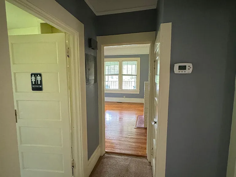 1332 N Bronough St — Photo 12