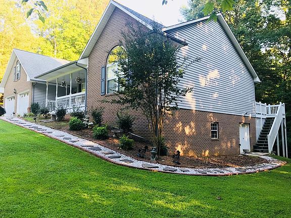2nd image of 357 Clearwater Dr