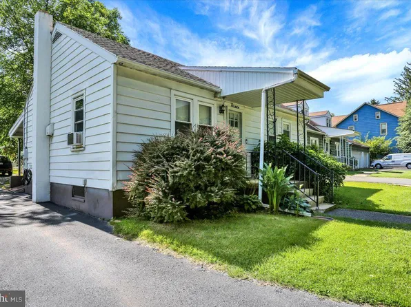 30 N Dwight St, Reading, PA 19609