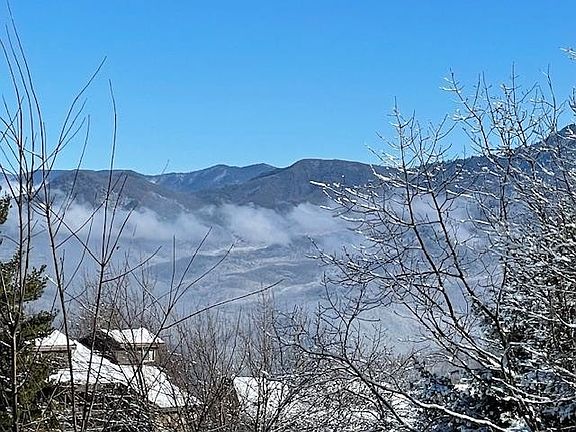2nd image of 1386 Ski View Dr #116