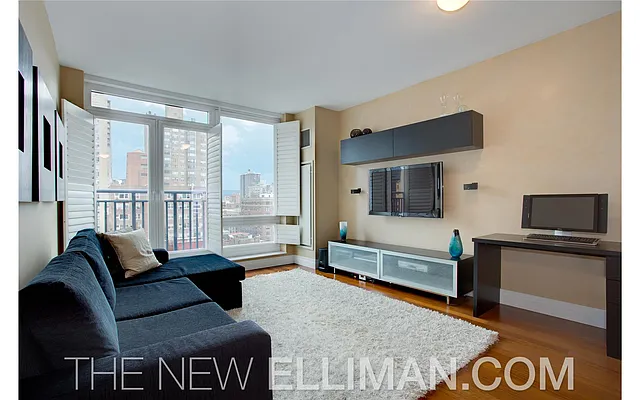 Rented by Douglas Elliman | media 22