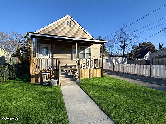 2nd image of 631 Mckinley Avenue