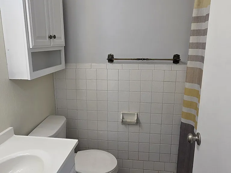 421 1st Ave E #225 — Photo 11