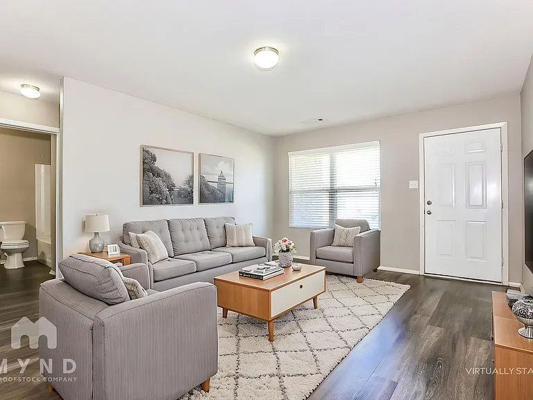 203 Palm St — Photo 2