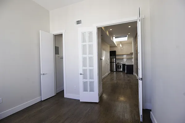 Rented by Nooklyn NYC LLC | media 29