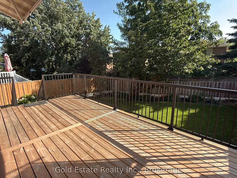 5202 Huntingfield Dr E — Photo 35