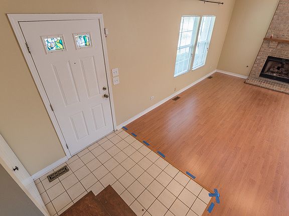 3rd image of 121 Cammeron Ct #121
