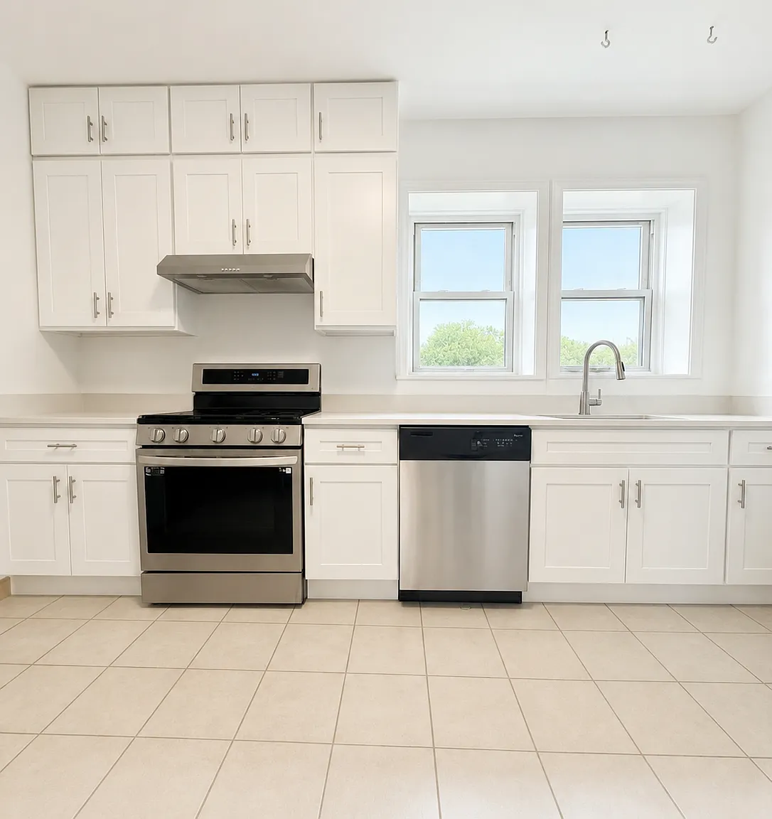 3 bed, 1500 sqft, $3,300 — Photo 3