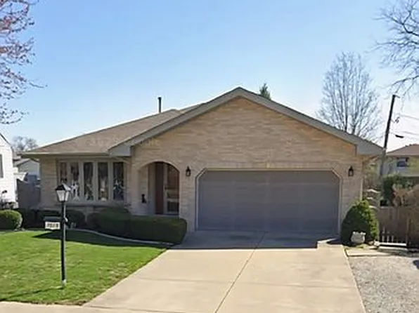 7515 Cronin Ave, Justice, IL 60458