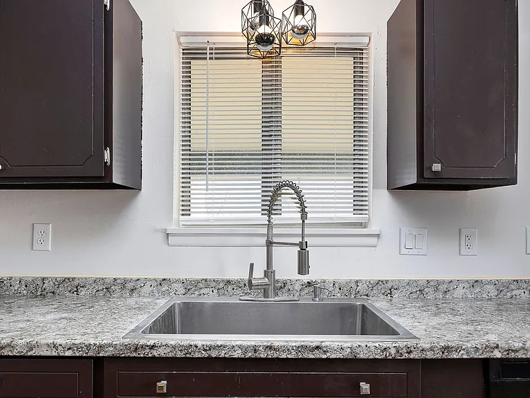 1642 Bel Air Cir — Photo 20