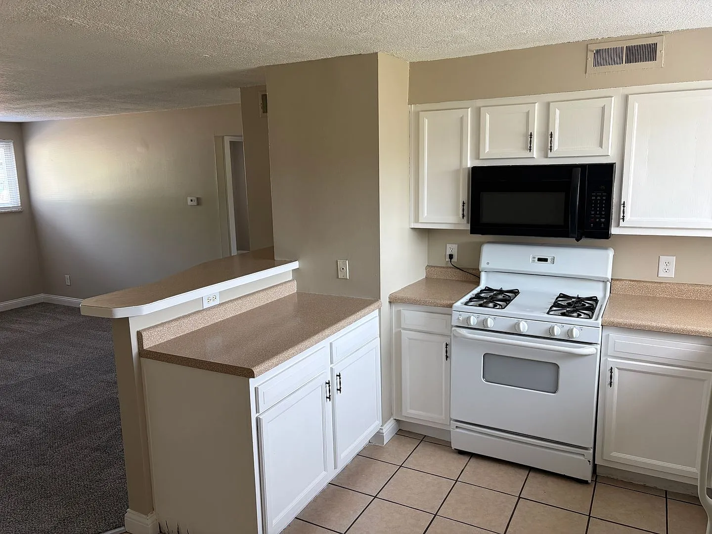 4806 Northcrest — Photo 4