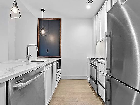 2nd image of 635 4th Ave APT 809