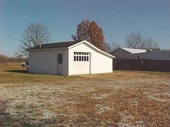 3rd image of 19433 Farrell Dr