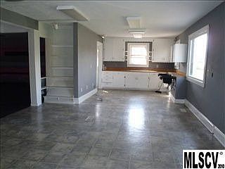 3rd image of 2960 N Oxford St