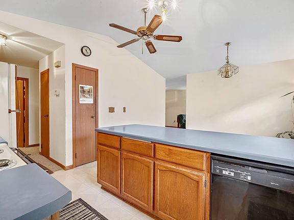 4th image of 1409 American Ave #1411