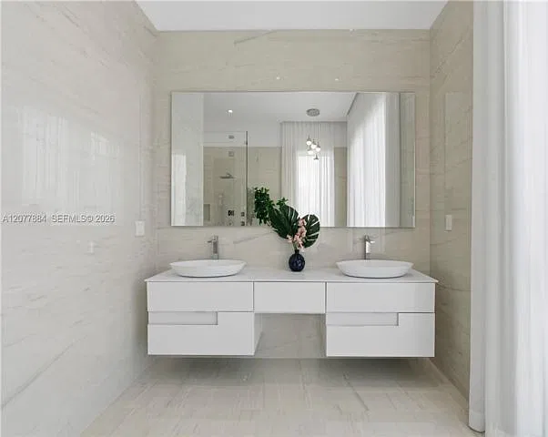 6 bed, 6.5 bath, $37,000 — Photo 3