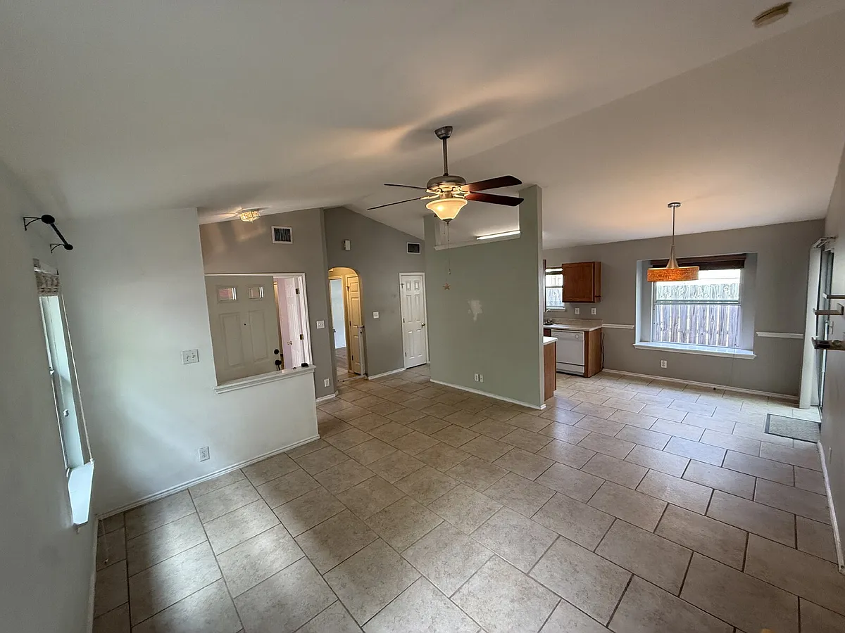 Building Photo - 86 Coastal Ln