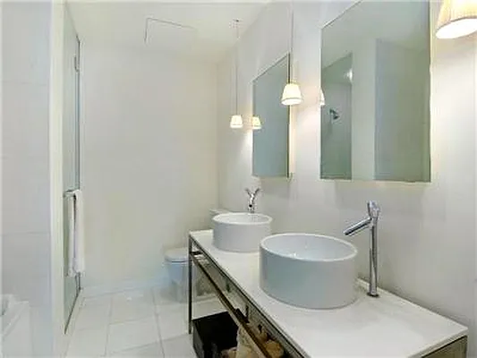 Sold by Domus Realty | media 54