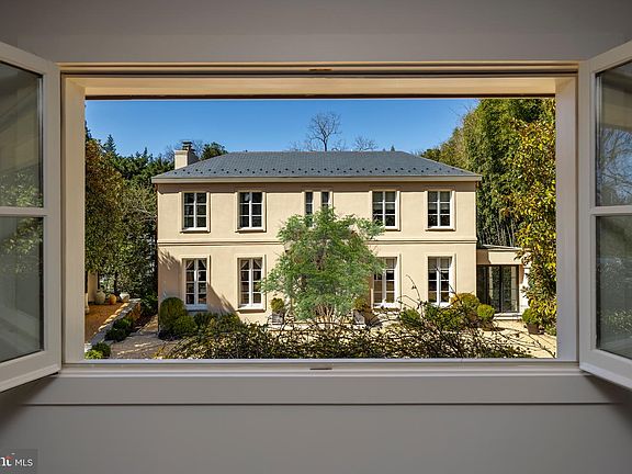 2nd image of 2740 Chain Bridge Rd NW