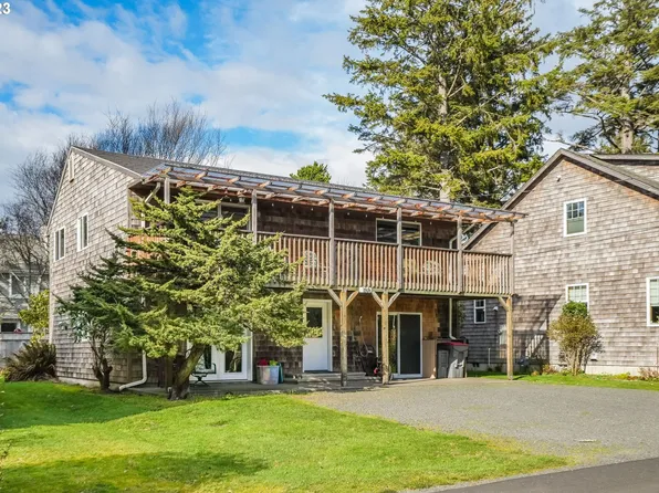 188 E Harrison St, Cannon Beach, OR 97110